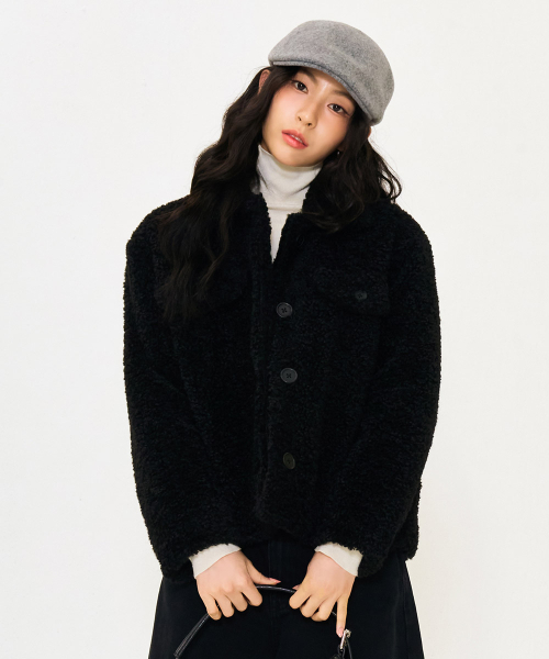 CHASECULT(チェイスカルト)の「女性ボアカラー半コート-ブラック(ムートンコート・レディース・ブラック・90/85)」の7枚目の写真