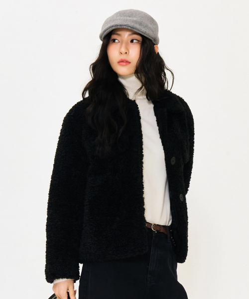 CHASECULT(チェイスカルト)の「女性ボアカラー半コート-ブラック(ムートンコート・レディース・ブラック・90/85)」の6枚目の写真