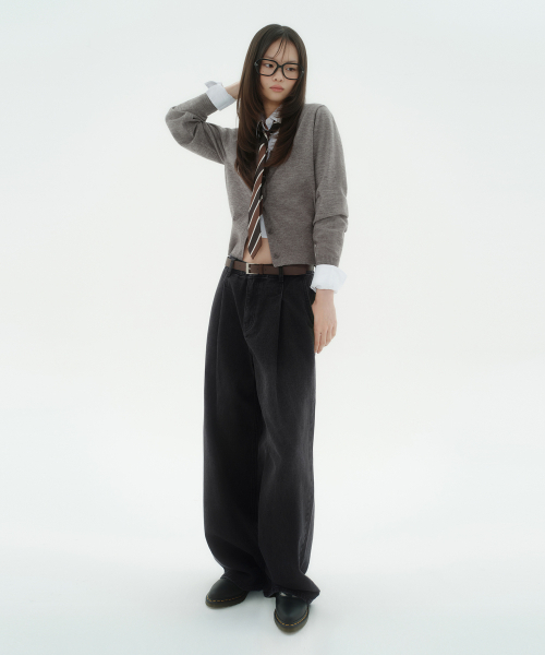 MUSINSA STANDARD WOMAN（ムシンサスタンダードウーマン）の「ウィメンズディープタックエクストラワイドデニムパンツ[ウォッシュドブラック]（デニムパンツ・レディース・その他・30/24/25/26/27/28/29）」の3枚目の写真