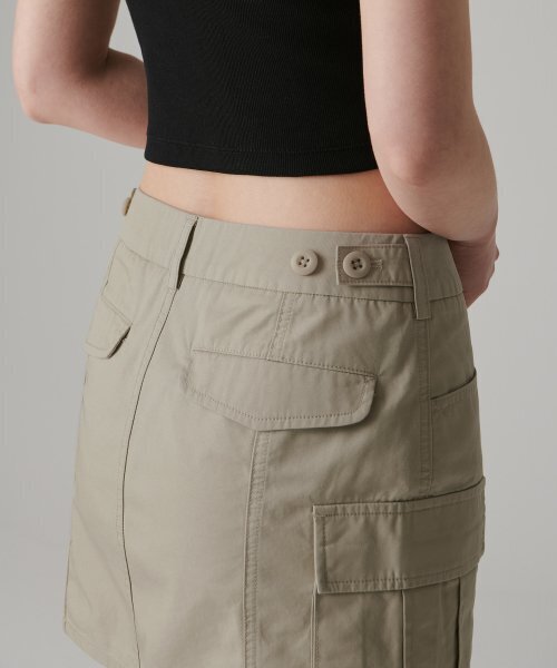 MUSINSA STANDARD WOMAN（ムシンサスタンダードウーマン）の「ウィメンズカーゴミニスカート[ベージュ]（スカート・レディース・その他・SMALL/MEDIUM/LARGE/X-SMALL）」の4枚目の写真