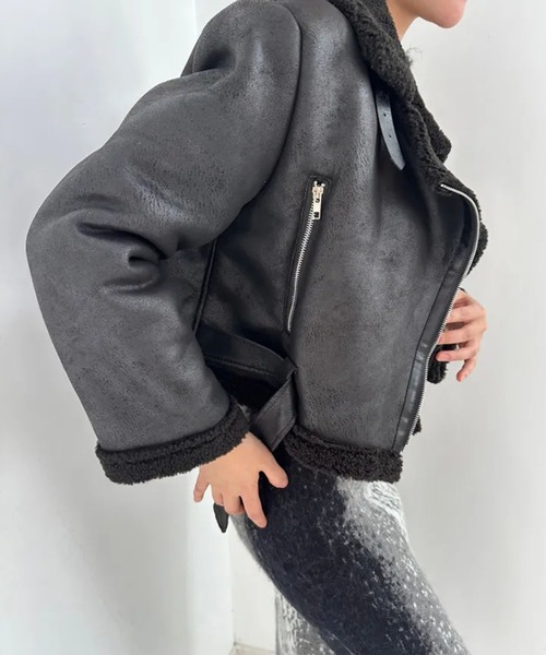 LAFFMO(ラフモ)の「ライダース風ボア付きショートジャケット(その他アウター・レディース・ブラック/ブラウン・F)」の10枚目の写真