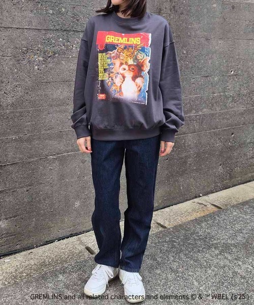 Bleu Bleuet（ブルーブルーエ）の「グレムリンムービーポスタートレーナー（スウェット・レディース・ライトグレー/チャコールグレー・M）」の3枚目の写真