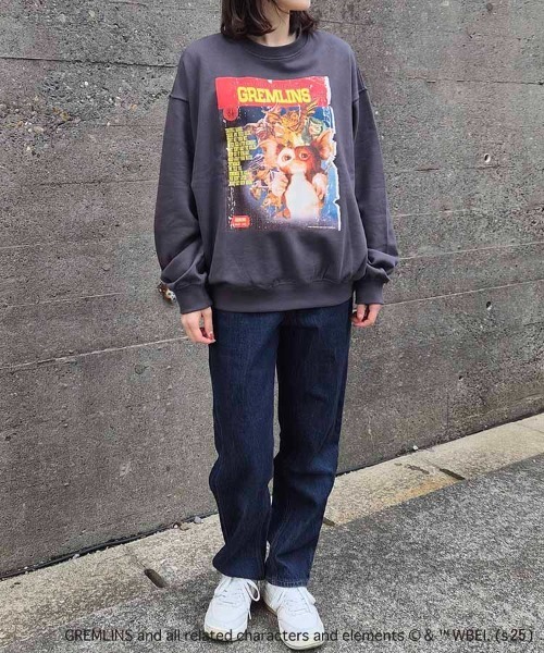 Bleu Bleuet（ブルーブルーエ）の「グレムリンムービーポスタートレーナー（スウェット・レディース・ライトグレー/チャコールグレー・M）」の6枚目の写真
