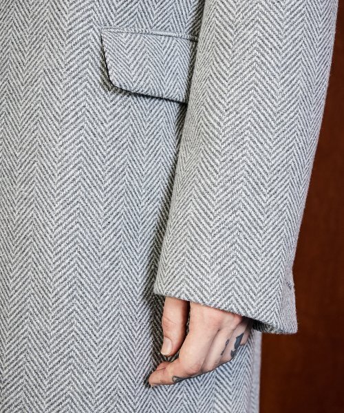 LMOOD(エルムード)の「ビッグマムヘリンボーンシングルコートグレー(チェスターコート・レディース・その他・46/48)」の5枚目の写真