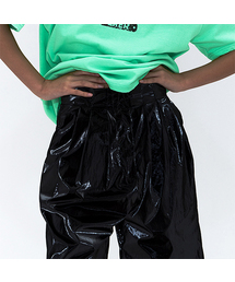 ERER（エルエル）の「ボックスプリーツフェイクレザーショートパンツ ブラック（その他パンツ）」