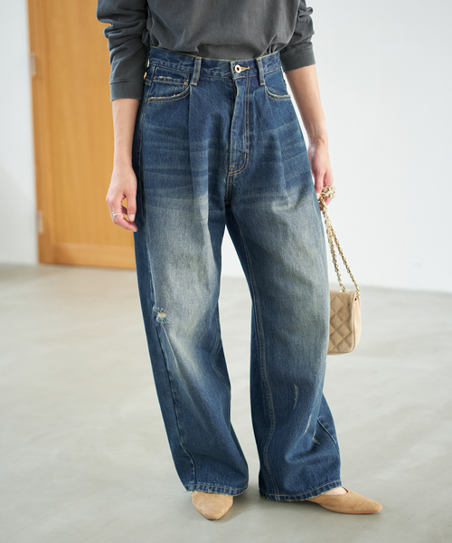 Spick & Span（スピックアンドスパン）の「《WEB限定 / 追加》5 1/2 TUCKBARREL DENIM（デニムパンツ・レディース・ブルー系その他/サックスブルー・28/27）」の2枚目の写真