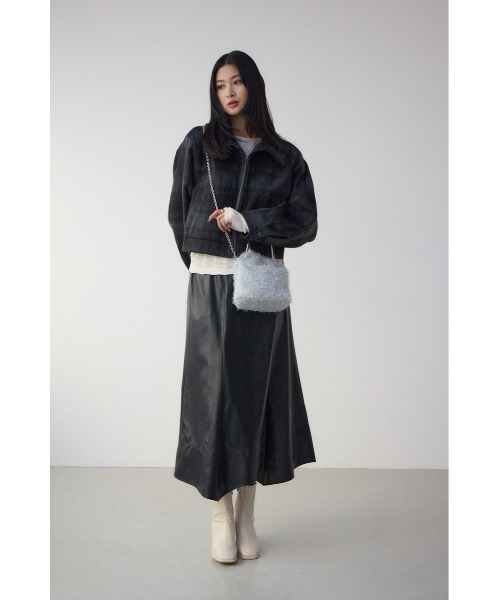 AZUL by moussy(アズールバイマウジー)の「ラメシャギーメタルハンドルバッグ【着用画像あり】(ショルダーバッグ・レディース・ブラック/シルバー・FREE)」の5枚目の写真