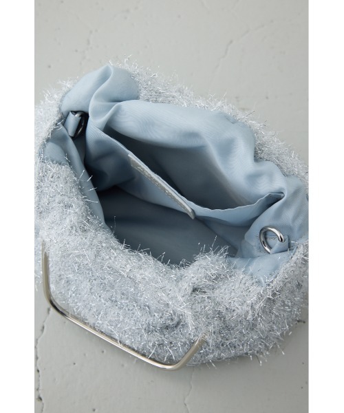 AZUL by moussy(アズールバイマウジー)の「ラメシャギーメタルハンドルバッグ【着用画像あり】(ショルダーバッグ・レディース・ブラック/シルバー・FREE)」の13枚目の写真
