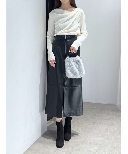 AZUL by moussy(アズールバイマウジー)の「ラメシャギーメタルハンドルバッグ【着用画像あり】(ショルダーバッグ・レディース・ブラック/シルバー・FREE)」の16枚目の写真