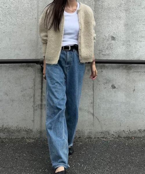 ISOOK（アイスー）の「ウールブレンドシャギーニットカーディガン(eri. select) / セーター 羽織り 長袖 Vネック オフィス 無地 クリーム チャコール（カーディガン/ボレロ・レディース・チャコール/クリーム・FREE）」の3枚目の写真