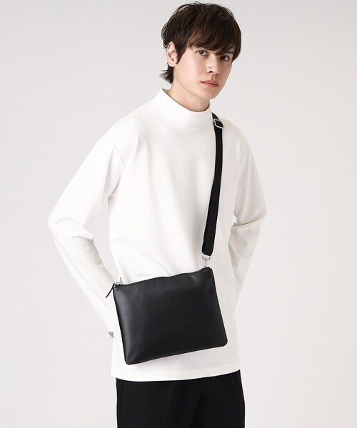 tk.TAKEO KIKUCHI（ティーケータケオキクチ）の「【WEB限定】レザー2WAYサコッシュバッグ（ショルダーバッグ・メンズ・ネイビー/ダークブラウン/ブラック・00）」の15枚目の写真