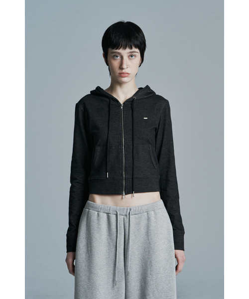 SYNERJYN(シナジン)の「INDIGO SLIM DENIM ZIP UP BLACK(パーカー・レディース・その他・ONE SIZE)」の1枚目の写真