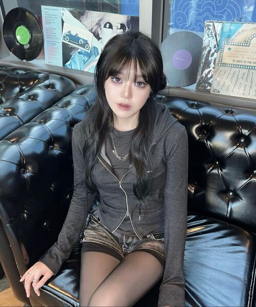 SYNERJYN(シナジン)の「INDIGO SLIM DENIM ZIP UP BLACK(パーカー・レディース・その他・ONE SIZE)」の5枚目の写真