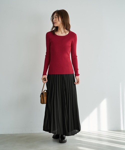 STYLE DELI(スタイルデリ)の「新補正リブ◆デコルテあきニットトップス(ニット/セーター・レディース・ブラック/ネイビー/ダークグレー/レッド/ホワイト・FREE)」の6枚目の写真