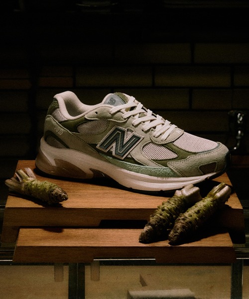 NEW BALANCE(ニューバランス)の「New Balance U20105K7 / ニューバランス U20105K7【SP】(スニーカー・メンズ・ライトオリーブ・25.5cm/25.0cm/24.5cm/24.0cm/23.5cm/29.0cm/28.5cm/28.0cm/27.5cm/27.0cm/26.5cm/23.0cm/30.0cm/26.0cm)」の2枚目の写真