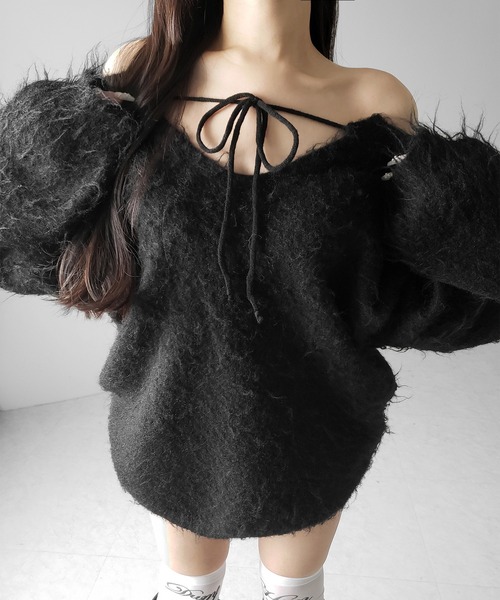 me+em select(ミームセレクト)の「【 3color 】ストラップリボンオフショルオーバーシャギーニット / strap ribbon off shoulder over shaggy knit(ニット/セーター・レディース・ホワイト/ブラック/グレー・FREE)」の6枚目の写真