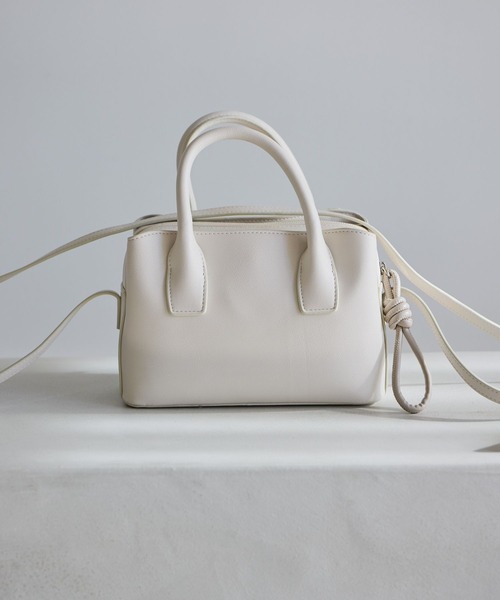 studio CLIP(スタディオクリップ)の「スクエア3ROOMボストンバッグ(トートバッグ・レディース・ブラック/ブラウン/グリーン/アイボリー・FREE)」の3枚目の写真