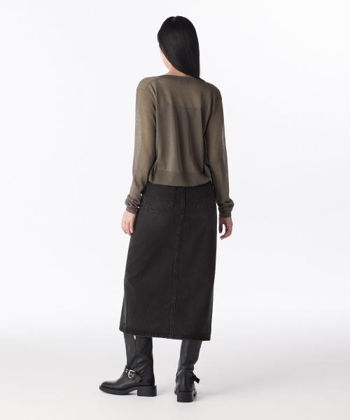 MUSINSA STANDARD WOMAN（ムシンサスタンダードウーマン）の「ウィメンズ フロントスリットデニムロングスカート [ラスティブラック]（スカート・レディース・その他・SMALL/MEDIUM/LARGE/X-SMALL）」の3枚目の写真