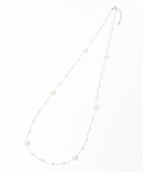 GLOBAL WORK（グローバルワーク）の「ガラスパールロングネックレス/637841（ネックレス・レディース・シルバー/ゴールド・FREE）」の3枚目の写真