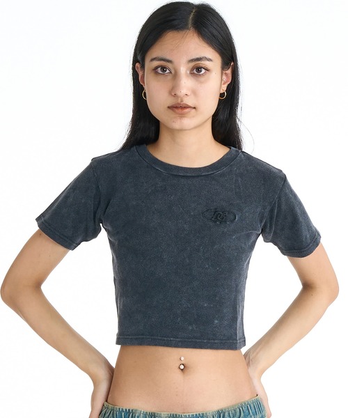 DC(ディーシー)の「DC/ディーシー レディース ショート丈 26 WS HIDDEN SHORT SS LST261314(Tシャツ/カットソー・レディース・ライトピンク/スミクロ・S/M)」の4枚目の写真