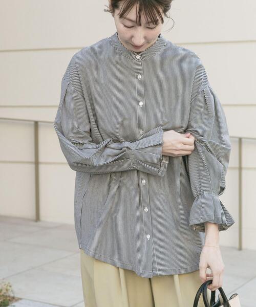 ITEMS URBANRESEARCH（アイテムズ アーバンリサーチ）の「バンドカラーソデタックカットソー（シャツ/ブラウス・レディース・ブルー/ストライプ/ホワイト・FREE）」の21枚目の写真