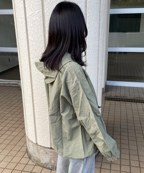 CRB(シーアールビー)の「アノラックパーカー(マウンテンパーカー・レディース・ブラック/カーキ/ピンク/ベージュ・F)」の20枚目の写真