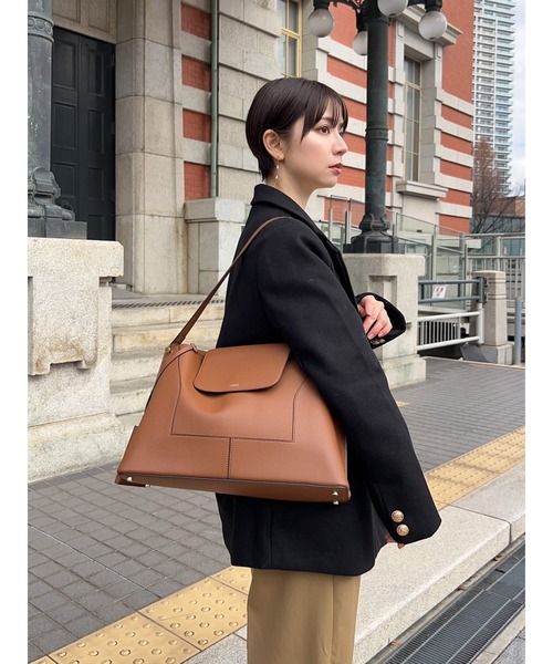 TONAL（トーナル）の「《14inchPC/A4対応/パスケース付》フェイクレザーWideトートバッグ（トートバッグ・レディース・オフホワイト/ライトグレー/キャメル・FREE）」の6枚目の写真