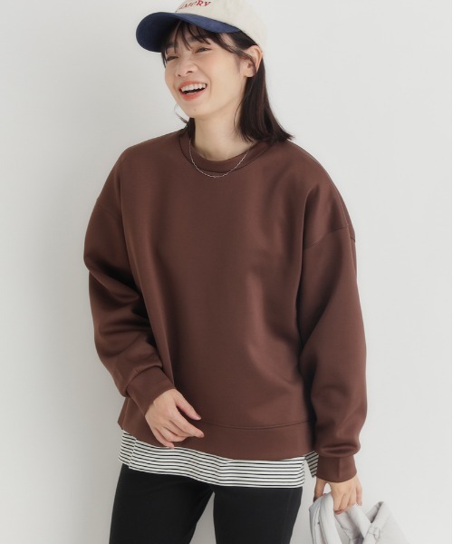 Right-on（ライトオン）の「【HONEYSUCKLE ROSE】ポンチスリットプルオーバー (シワ防止 / 体型カバー / 着回し抜群)（スウェット・レディース・ブラック/オフホワイト/グレー/ブラウン・S/M/L）」の11枚目の写真