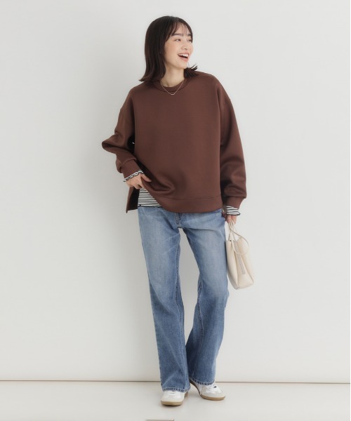 Right-on（ライトオン）の「【HONEYSUCKLE ROSE】ポンチスリットプルオーバー (シワ防止 / 体型カバー / 着回し抜群)（スウェット・レディース・ブラック/オフホワイト/グレー/ブラウン・S/M/L）」の14枚目の写真