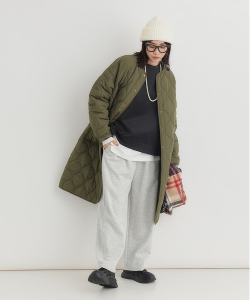 Right-on（ライトオン）の「【HONEYSUCKLE ROSE】ポンチスリットプルオーバー (シワ防止 / 体型カバー / 着回し抜群)（スウェット・レディース・ブラック/オフホワイト/グレー/ブラウン・S/M/L）」の20枚目の写真