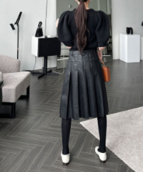 FREE STYLISTS（フリー スタイリスト）の「YUGA_YGMC　Korean-style PU leather wide pleated skirt（スカート・レディース・キャメル/ブラック・M/S/L）」の13枚目の写真