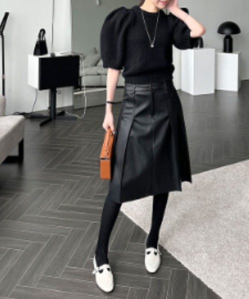 FREE STYLISTS（フリー スタイリスト）の「YUGA_YGMC　Korean-style PU leather wide pleated skirt（スカート・レディース・キャメル/ブラック・M/S/L）」の14枚目の写真