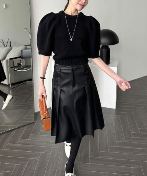 FREE STYLISTS（フリー スタイリスト）の「YUGA_YGMC　Korean-style PU leather wide pleated skirt（スカート・レディース・キャメル/ブラック・M/S/L）」の17枚目の写真