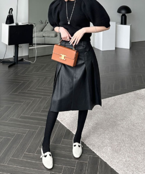 FREE STYLISTS（フリー スタイリスト）の「YUGA_YGMC　Korean-style PU leather wide pleated skirt（スカート・レディース・キャメル/ブラック・M/S/L）」の11枚目の写真
