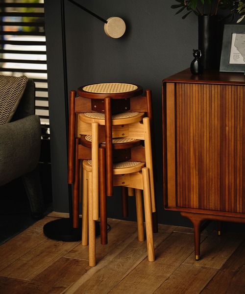 TIMELESS COMFORT（タイムレスコンフォート）の「ecruxe（エクリュクス）CARINA STOOL / カリナ スツール（家具・レディース・ブラウン/ナチュラル・ONE SIZE）」の3枚目の写真