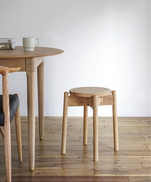 TIMELESS COMFORT（タイムレスコンフォート）の「ecruxe（エクリュクス）CARINA STOOL / カリナ スツール（家具・レディース・ブラウン/ナチュラル・ONE SIZE）」の14枚目の写真
