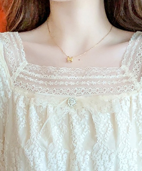 &soiree(アンドソワレ)の「スクエアネックレースシフォンブラウス(シャツ/ブラウス・レディース・オフホワイト・X-LARGE/LARGE/MEDIUM/SMALL)」の5枚目の写真
