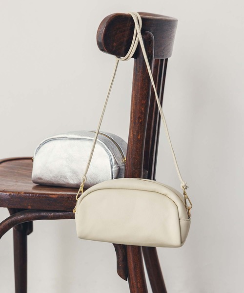 Gready Brilliant（グレディブリリアン）の「ポーチ型ミニショルダー（ショルダーバッグ・レディース・シルバー/アイボリー・FREE）」の15枚目の写真