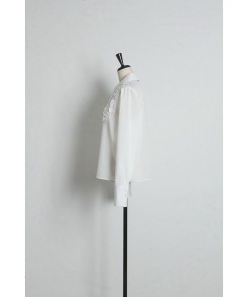 ARVELLIA(アルベリア)の「FRILL PANEL BLOUSE(シャツ/ブラウス・レディース・ホワイト/サックスブルー・M)」の16枚目の写真