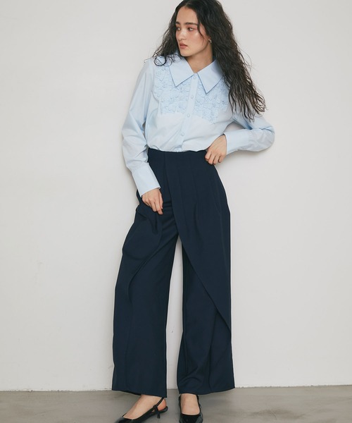 ARVELLIA(アルベリア)の「FRILL PANEL BLOUSE(シャツ/ブラウス・レディース・ホワイト/サックスブルー・M)」の4枚目の写真