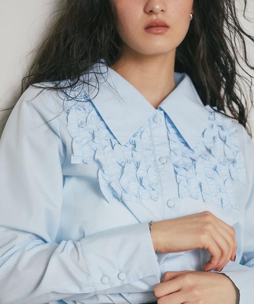 ARVELLIA(アルベリア)の「FRILL PANEL BLOUSE(シャツ/ブラウス・レディース・ホワイト/サックスブルー・M)」の6枚目の写真