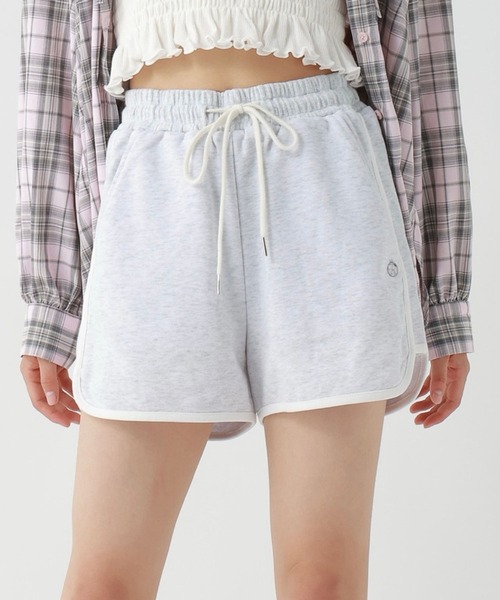 repipi armario（レピピ アルマリオ）の「パイピングスウェットショートパンツ（スウェットパンツ・キッズ・ライム/ピンク/カモフラージュ/ブラック/杢グレー・SMALL/MEDIUM/LARGE）」の2枚目の写真