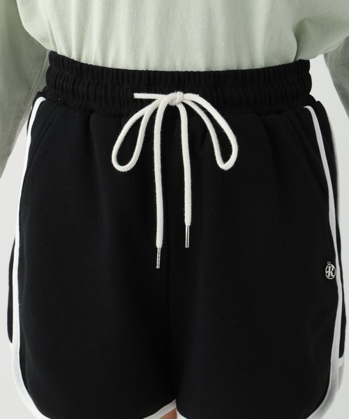 repipi armario（レピピ アルマリオ）の「パイピングスウェットショートパンツ（スウェットパンツ・キッズ・ライム/ピンク/カモフラージュ/ブラック/杢グレー・SMALL/MEDIUM/LARGE）」の21枚目の写真