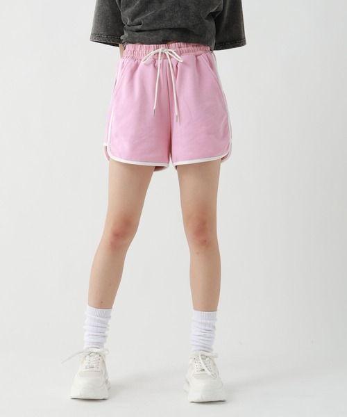 repipi armario（レピピ アルマリオ）の「パイピングスウェットショートパンツ（スウェットパンツ・キッズ・ライム/ピンク/カモフラージュ/ブラック/杢グレー・SMALL/MEDIUM/LARGE）」の12枚目の写真