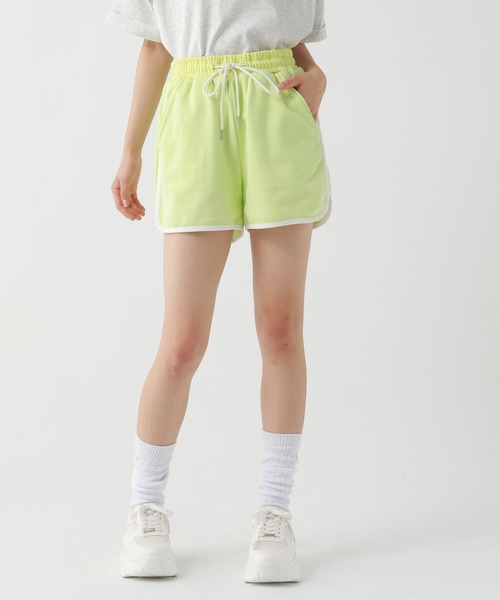 repipi armario（レピピ アルマリオ）の「パイピングスウェットショートパンツ（スウェットパンツ・キッズ・ライム/ピンク/カモフラージュ/ブラック/杢グレー・SMALL/MEDIUM/LARGE）」の14枚目の写真