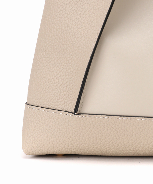 LE TALON（ルタロン）の「《追加》LETALON パネルパターンBAG（ショルダーバッグ・レディース・アイボリー/ブラック・FREE）」の3枚目の写真