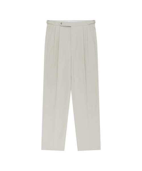 BELLIEF(ベリーフ)の「Essential Cotton Twill Adjust 2-Pleated Relaxed Chino (Light Beige)(その他パンツ・メンズ・その他・LARGE/X-LARGE/MEDIUM)」の1枚目の写真