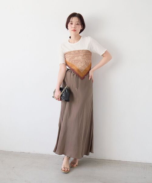 le.coeur blanc（ルクールブラン）の「《WEB限定アイテム》シュリンクジャージーメロウトップス（Tシャツ/カットソー・レディース・サックスブルー/アイボリー/キャメル/ブラック・38）」の13枚目の写真