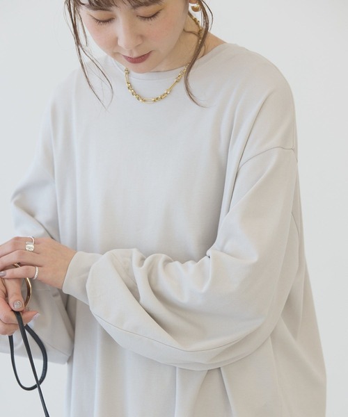 AMERICAN HOLIC(アメリカンホリック)の「【WEB限定】袖ボリュームカットプルオーバー(Tシャツ/カットソー・レディース・ライトベージュ/チャコールグレー/オフホワイト/グリーン・M/L)」の15枚目の写真