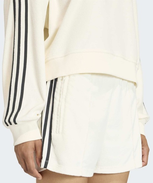 adidas(アディダス)の「テリー タオル Vネック 長袖ポロシャツ / アディダスオリジナルス adidas Originals(ポロシャツ・レディース・ホワイト・XX-LARGE/LARGE/MEDIUM/SMALL/X-LARGE)」の4枚目の写真